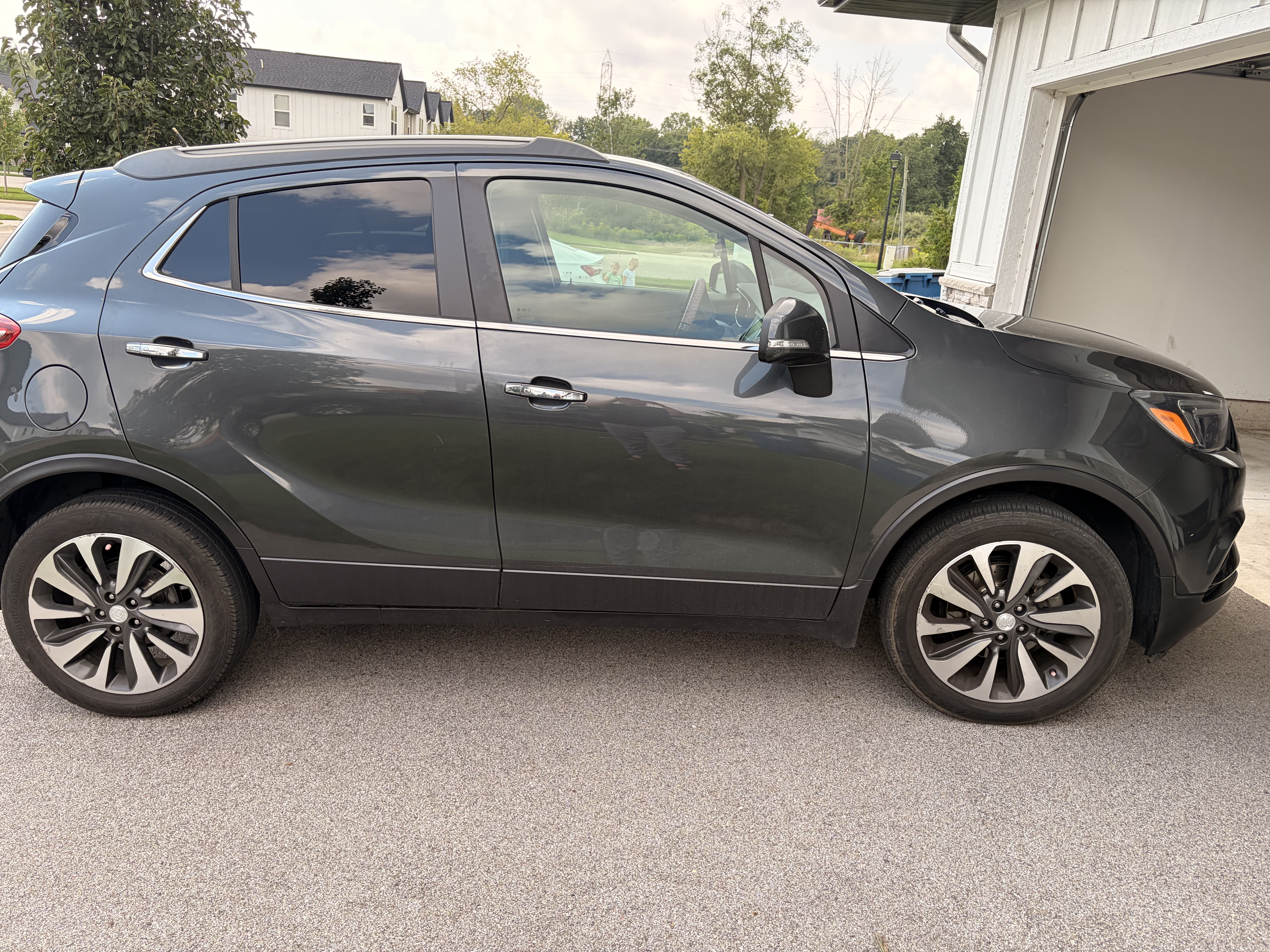 Used 2018 Buick Encore Preferred FWD image 2