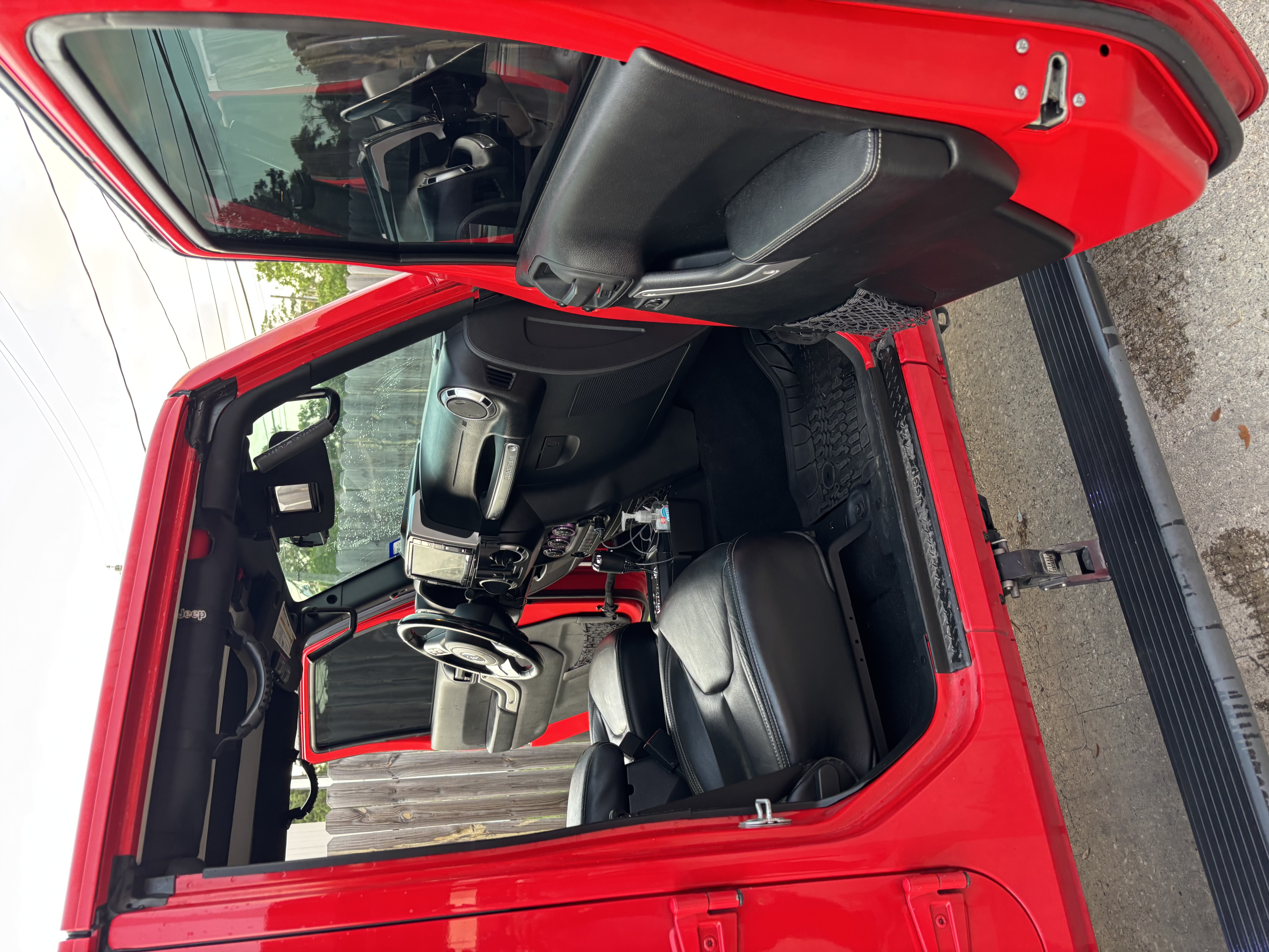 Used 2016 Jeep Wrangler Unlimited Rubicon AWD/4WD image 8