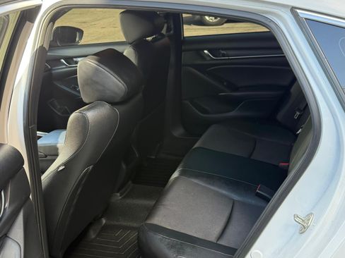 Used 2019 Honda Accord Sport image 5