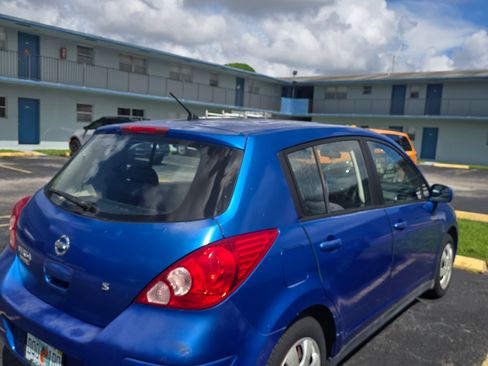 Used 2007 Nissan Versa 1.8 S w/ PWR Pkg image 2