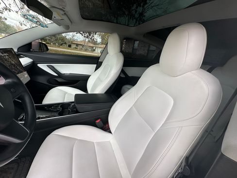 Used 2019 Tesla Model 3 Standard Range Plus RWD image 6