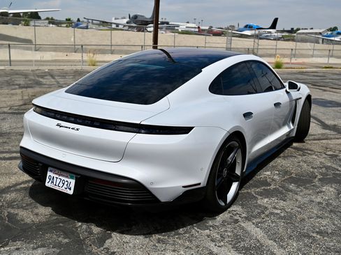 Used 2020 Porsche Taycan 4S AWD/4WD image 15