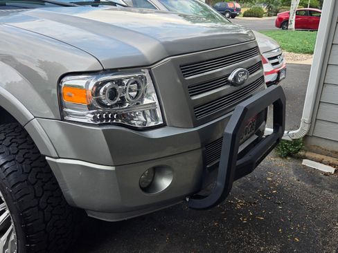 Used 2008 Ford Expedition Limited AWD/4WD image 4