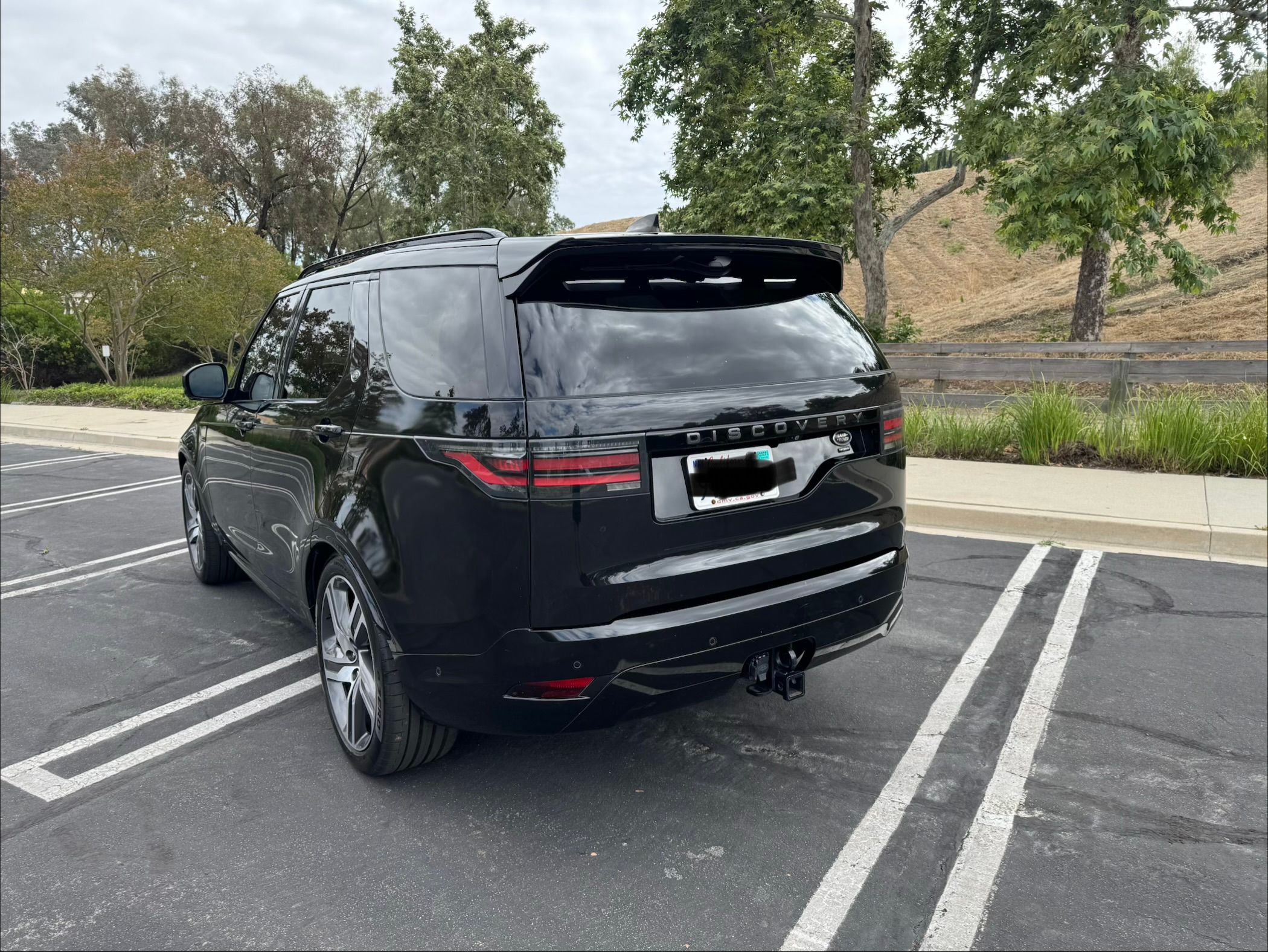 Used 2022 Land Rover Discovery HSE R-Dynamic AWD/4WD image 10