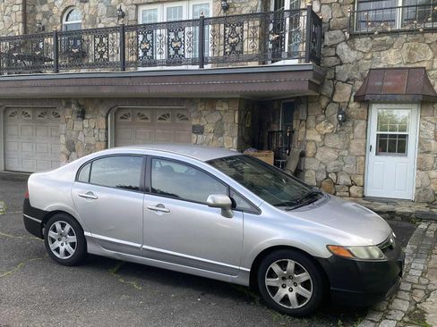 Used 2008 Honda Civic LX image 2