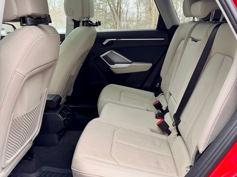 Used 2021 Audi Q3 2.0T Premium w/ Convenience Package image 4