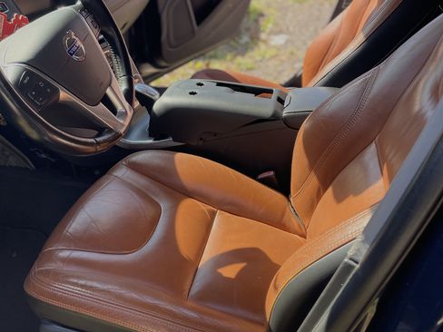 Used 2013 Volvo S60 T5 image 6