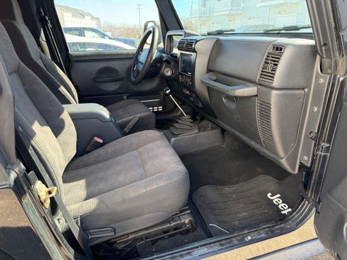 Used 2004 Jeep Wrangler Rubicon w/ Dual Top Group image 12