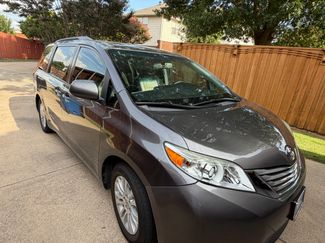 Used 2016 Toyota Sienna XLE w/ XLE Navigation Package FWD video 1