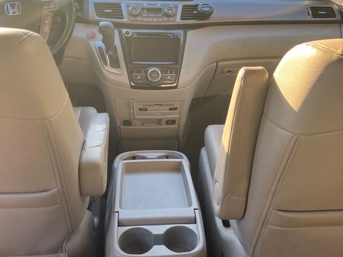 Used 2016 Honda Odyssey Touring Elite image 15