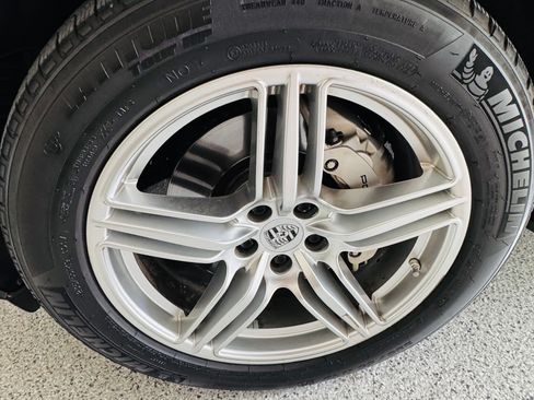 Used 2017 Porsche Macan S AWD/4WD image 25