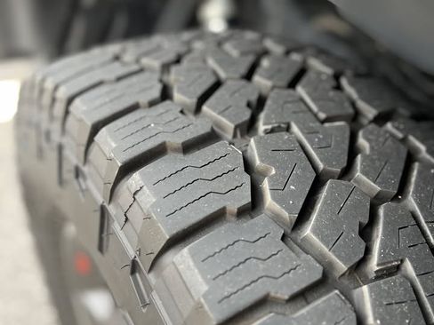 Used 2021 Jeep Gladiator Rubicon image 11