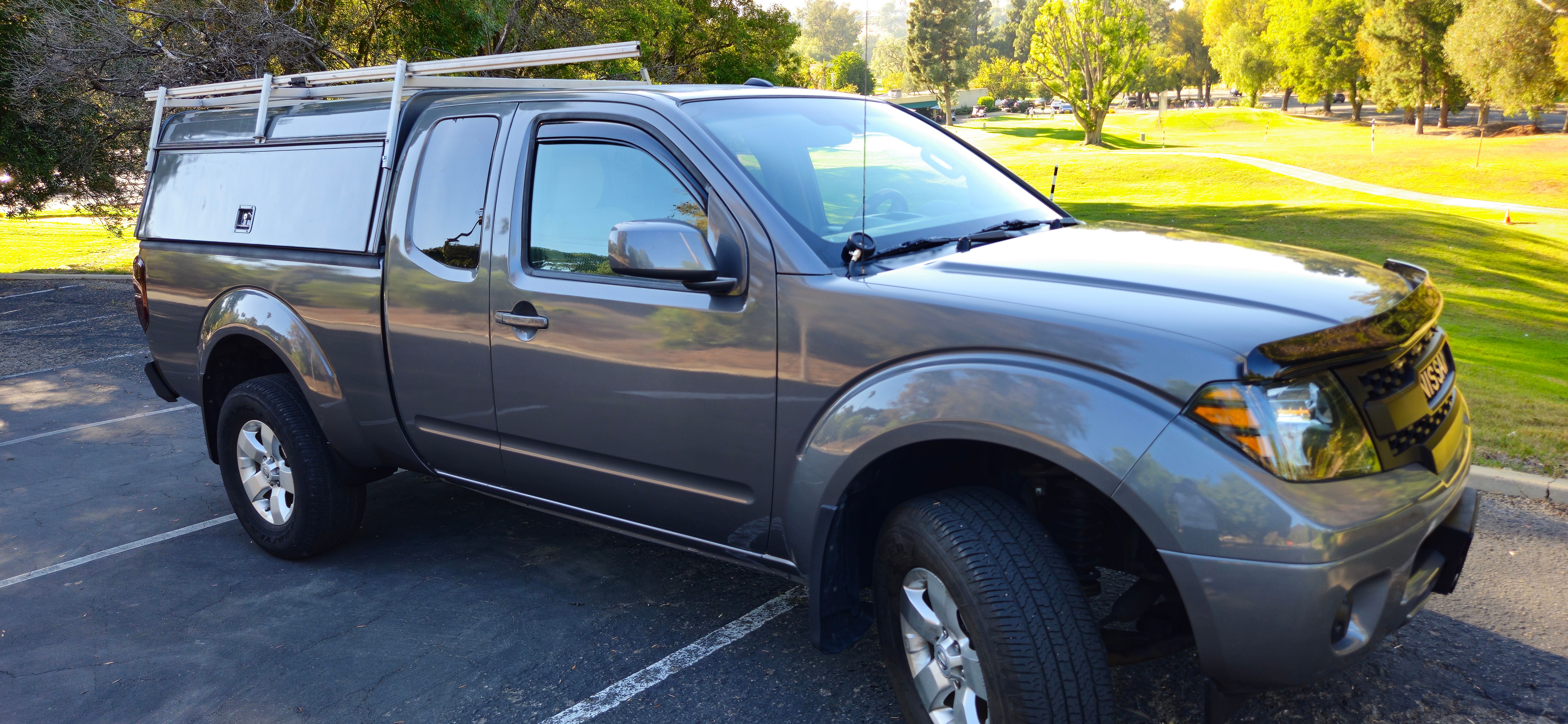 Used 2013 Nissan Frontier SV RWD image 11