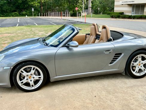 Used 2006 Porsche Boxster RWD image 16