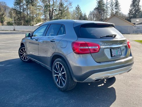 Used 2016 Mercedes-Benz GLA 250 4MATIC image 5