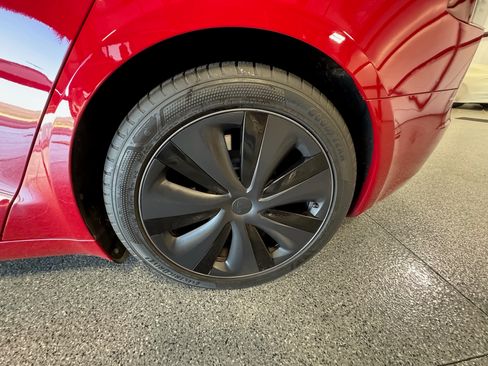 Used 2022 Tesla Model S Standard Range image 14