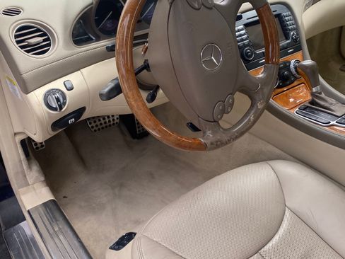 Used 2008 Mercedes-Benz SL 550 image 16
