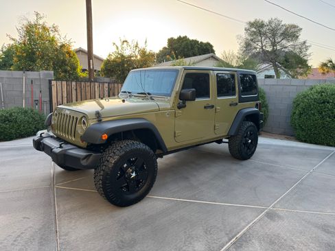Used 2013 Jeep Wrangler Unlimited Sport AWD/4WD image 4