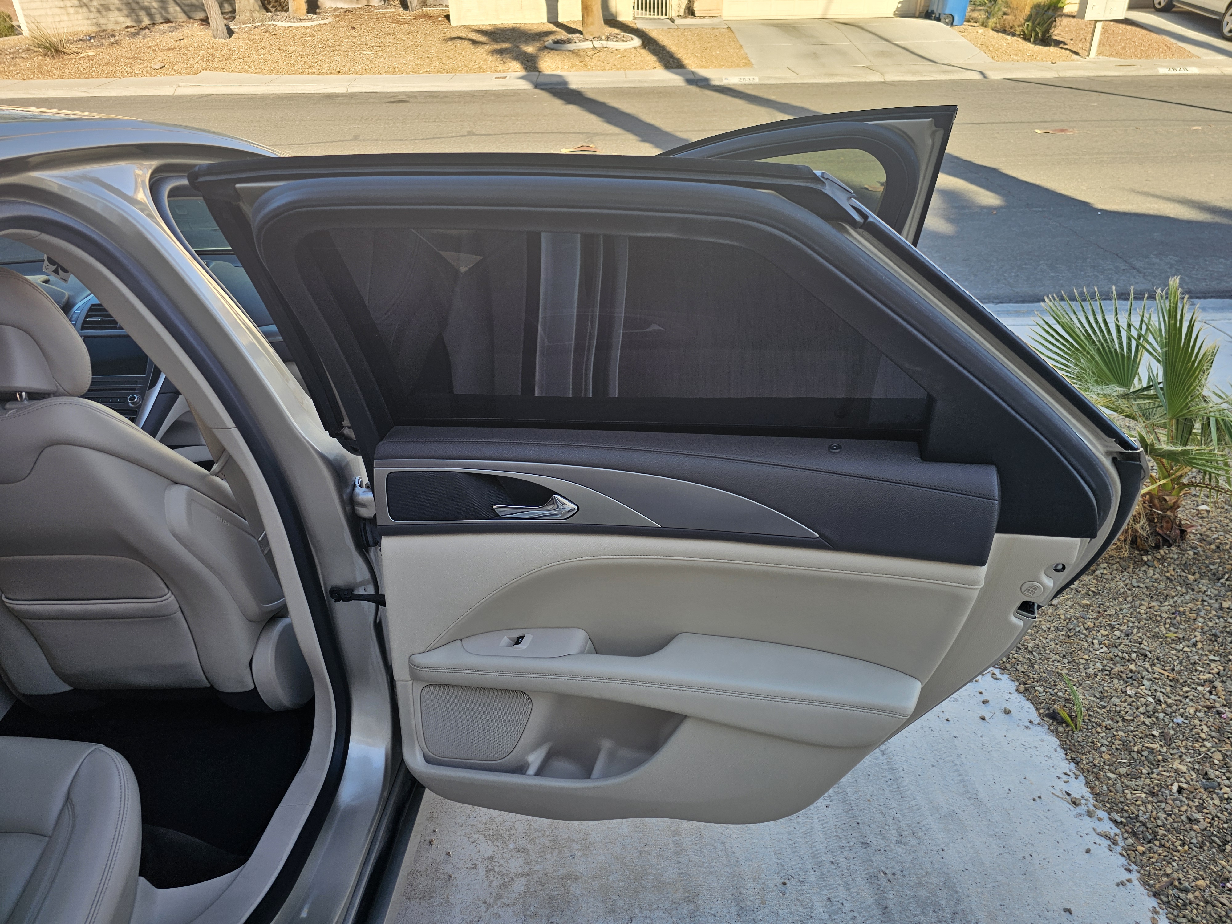 Used 2017 Lincoln MKZ Premiere FWD image 10