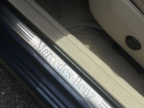 Used 2014 Mercedes-Benz E 350 Sedan image 18