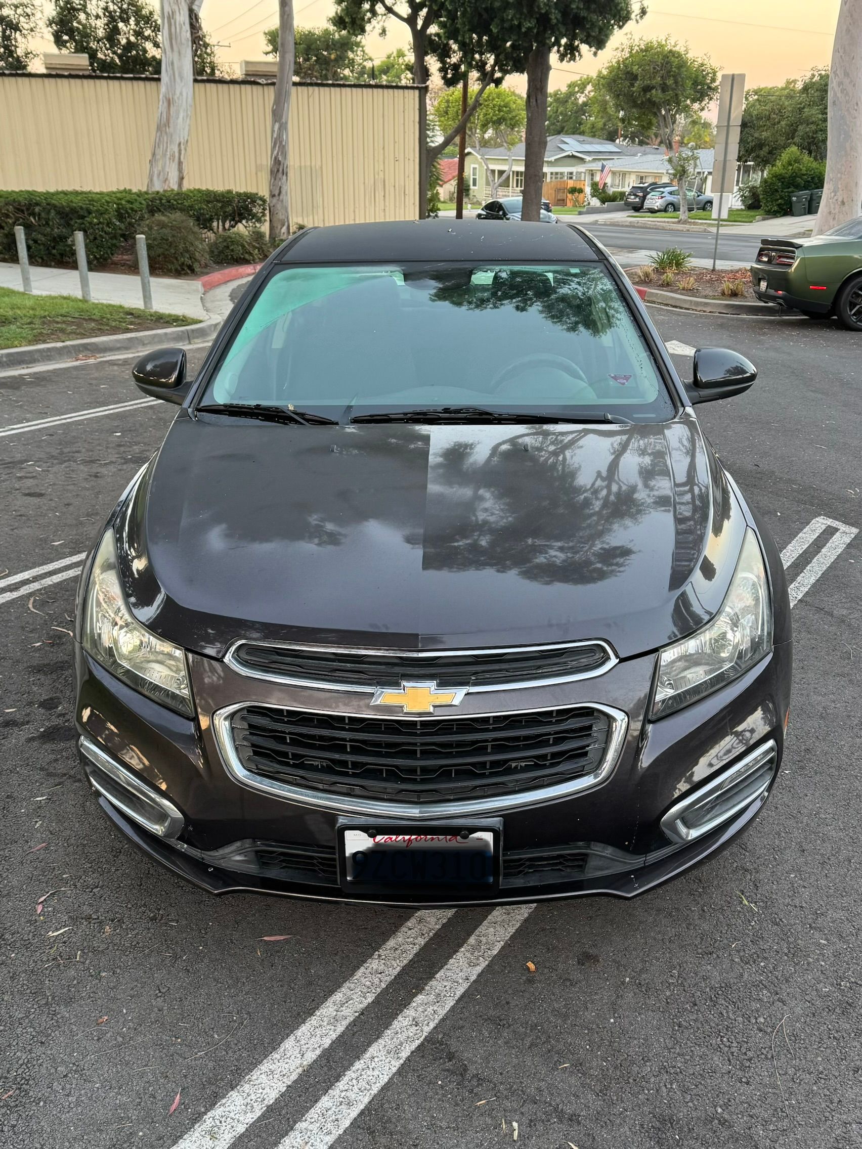 Used 2016 Chevrolet Cruze LT FWD image 2