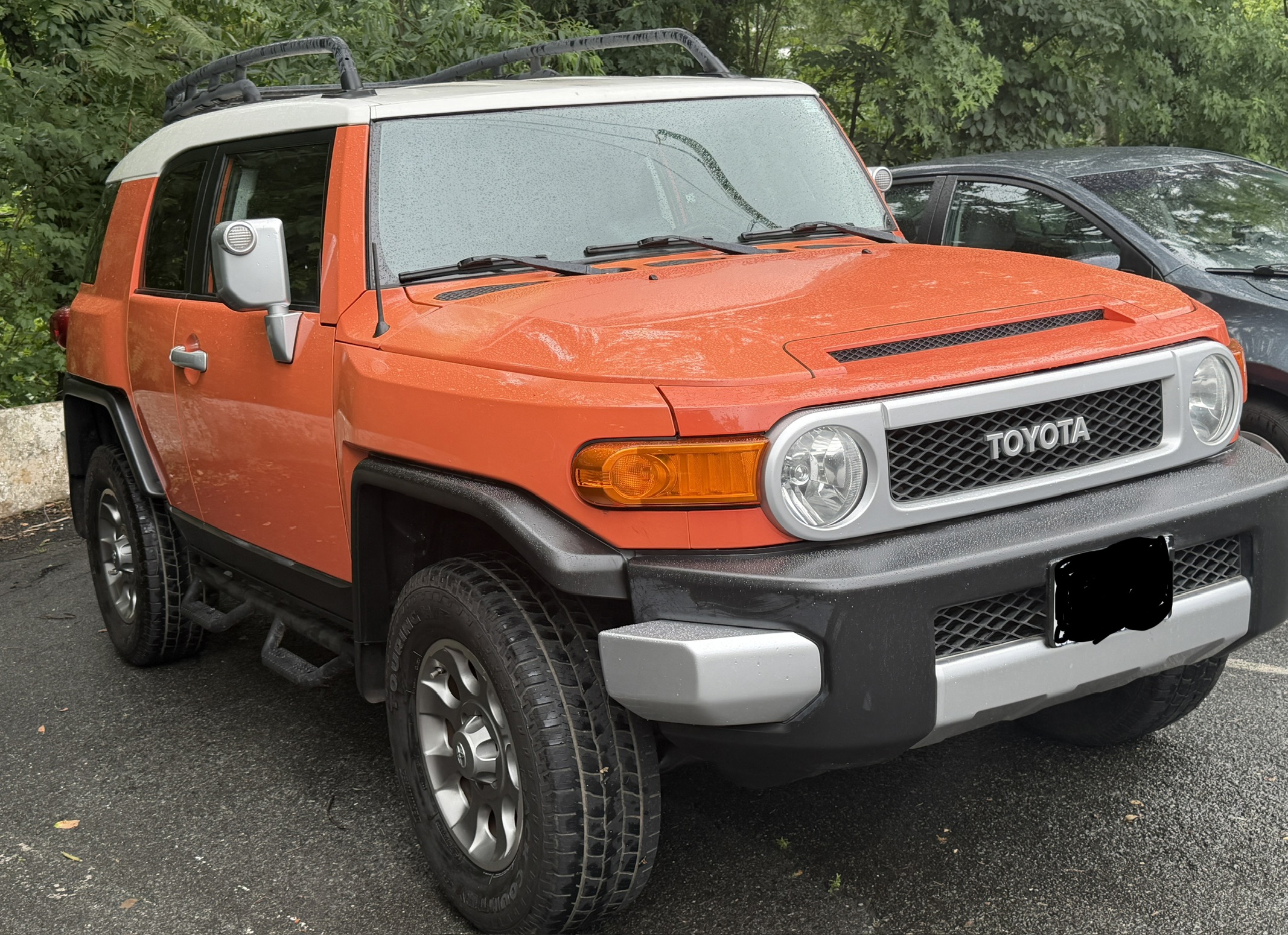Used 2013 Toyota FJ Cruiser 4WD w/ Convenience Pkg image 2