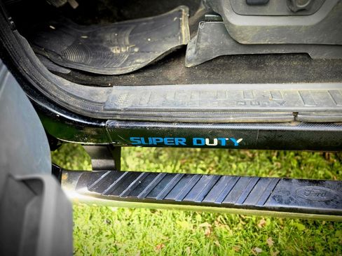 Used 2013 Ford F250 XLT w/ XLT Value Pkg image 12