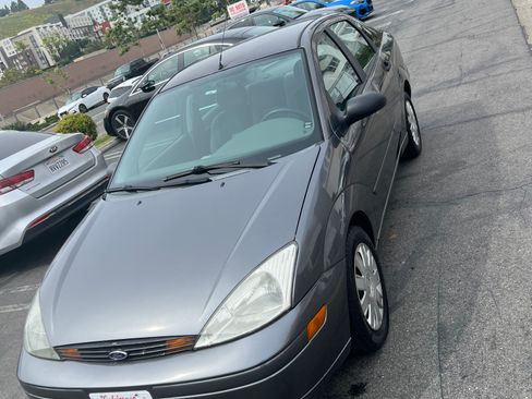 Used 2004 Ford Focus SE image 12