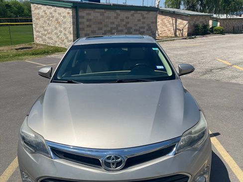 Used 2013 Toyota Avalon Limited image 2