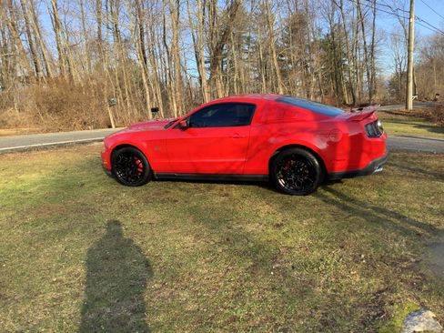 Used 2010 Ford Mustang GT Premium image 1