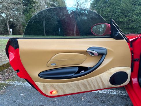 Used 2000 Porsche Boxster image 15