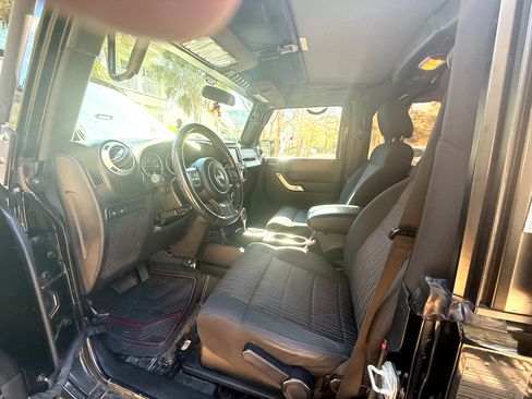 Used 2011 Jeep Wrangler Rubicon w/ Dual Top Group image 16