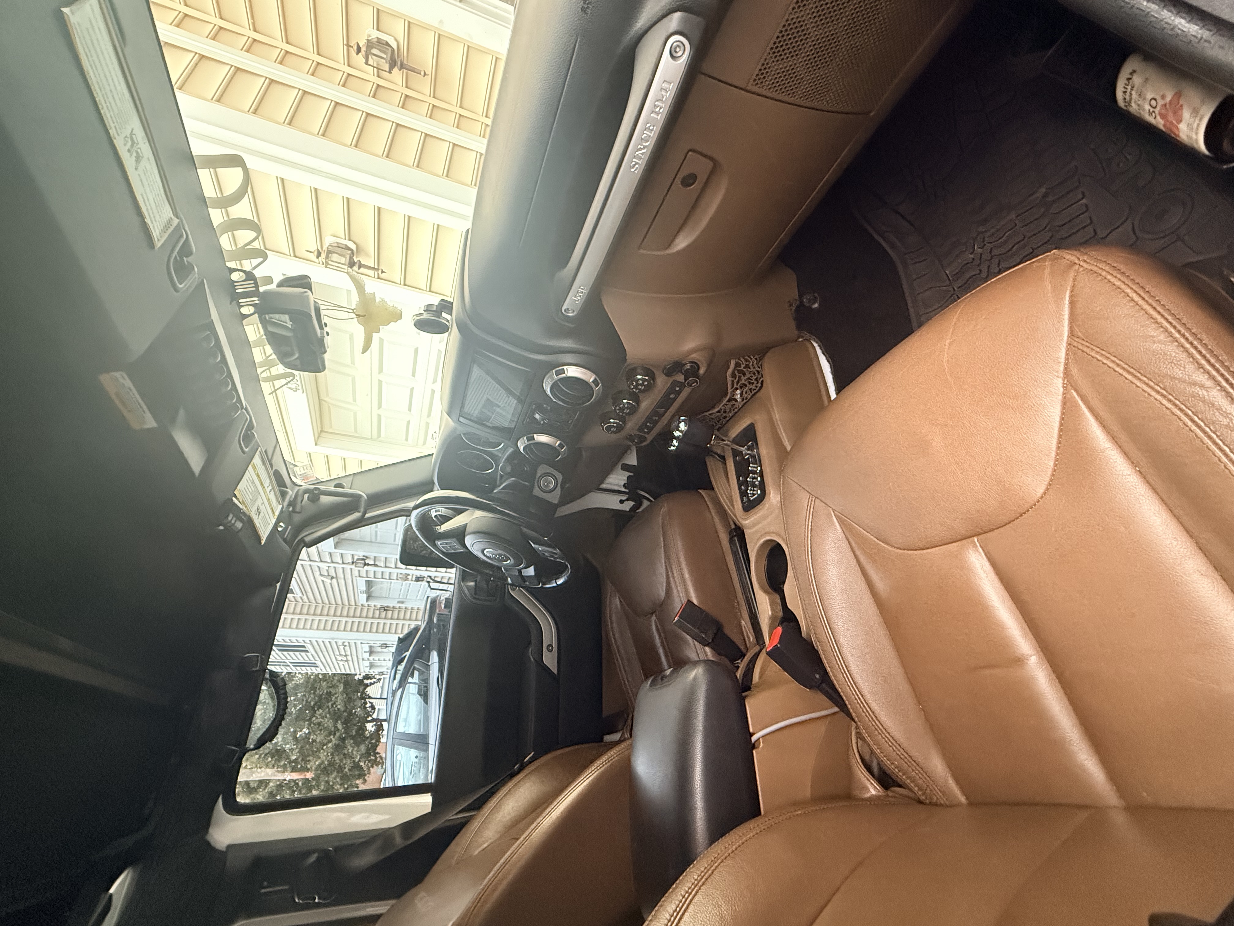 Used 2016 Jeep Wrangler Unlimited Sahara w/ Dual Top Group AWD/4WD image 9