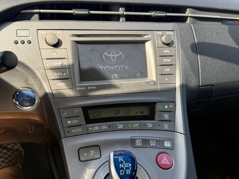 Used 2013 Toyota Prius Three FWD image 12