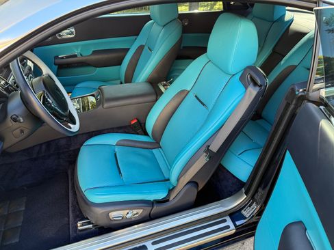 Used 2019 Rolls-Royce Wraith Coupe 2D image 4