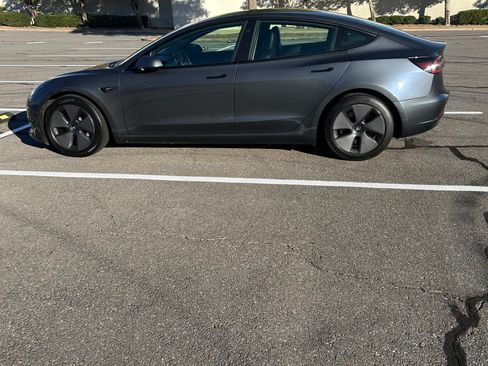 Used 2021 Tesla Model 3 Long Range image 2