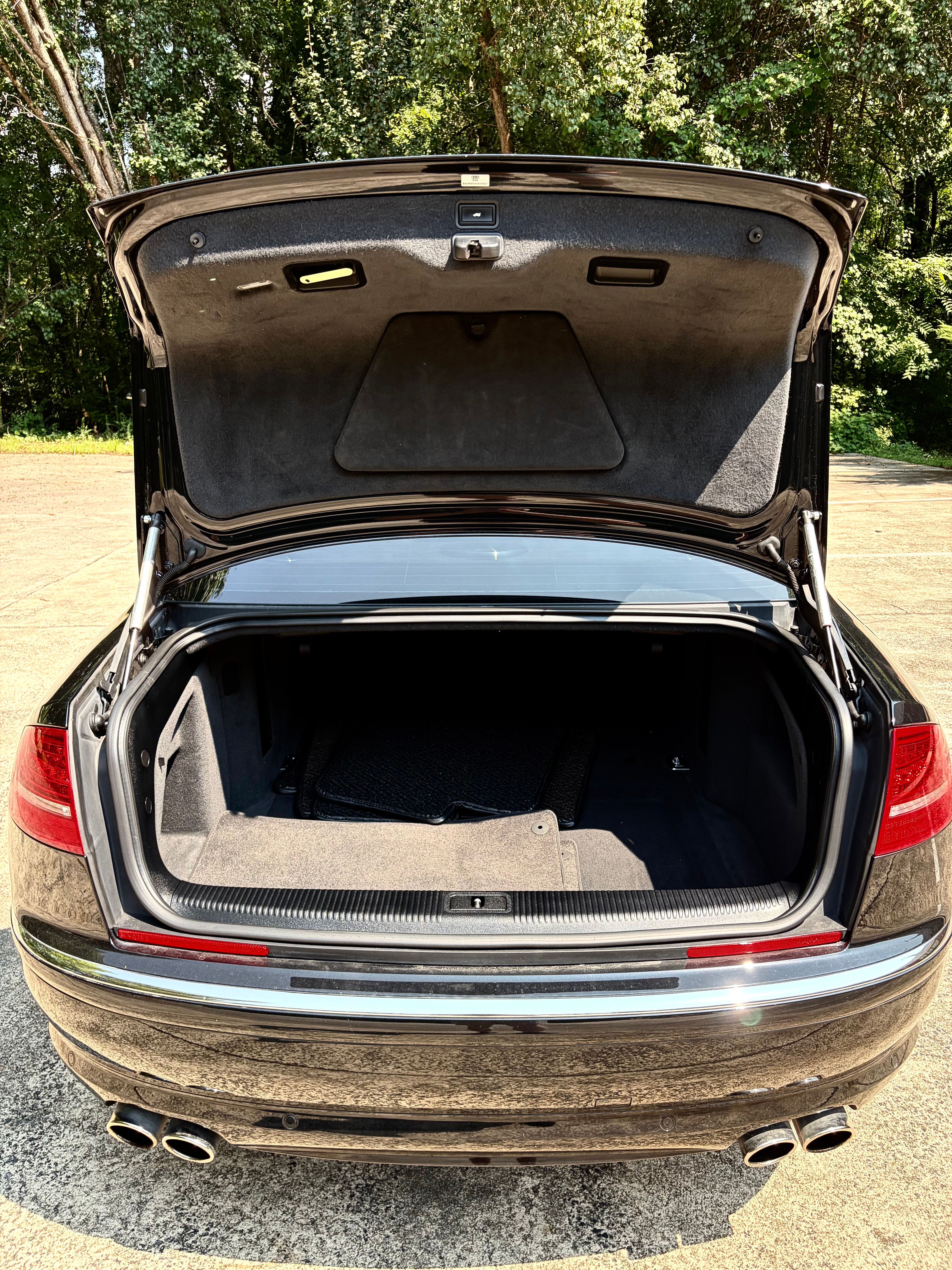 Used 2008 Audi S8 AWD/4WD image 10