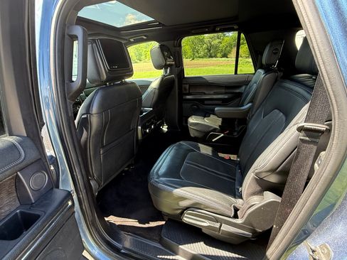 Used 2019 Ford Expedition Max Limited w/ Equipment Group 302A AWD/4WD image 17