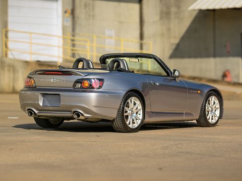 Used 2004 Honda S2000 image 6
