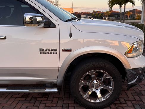 Used 2014 RAM 1500 Laramie w/ Convenience Group image 5