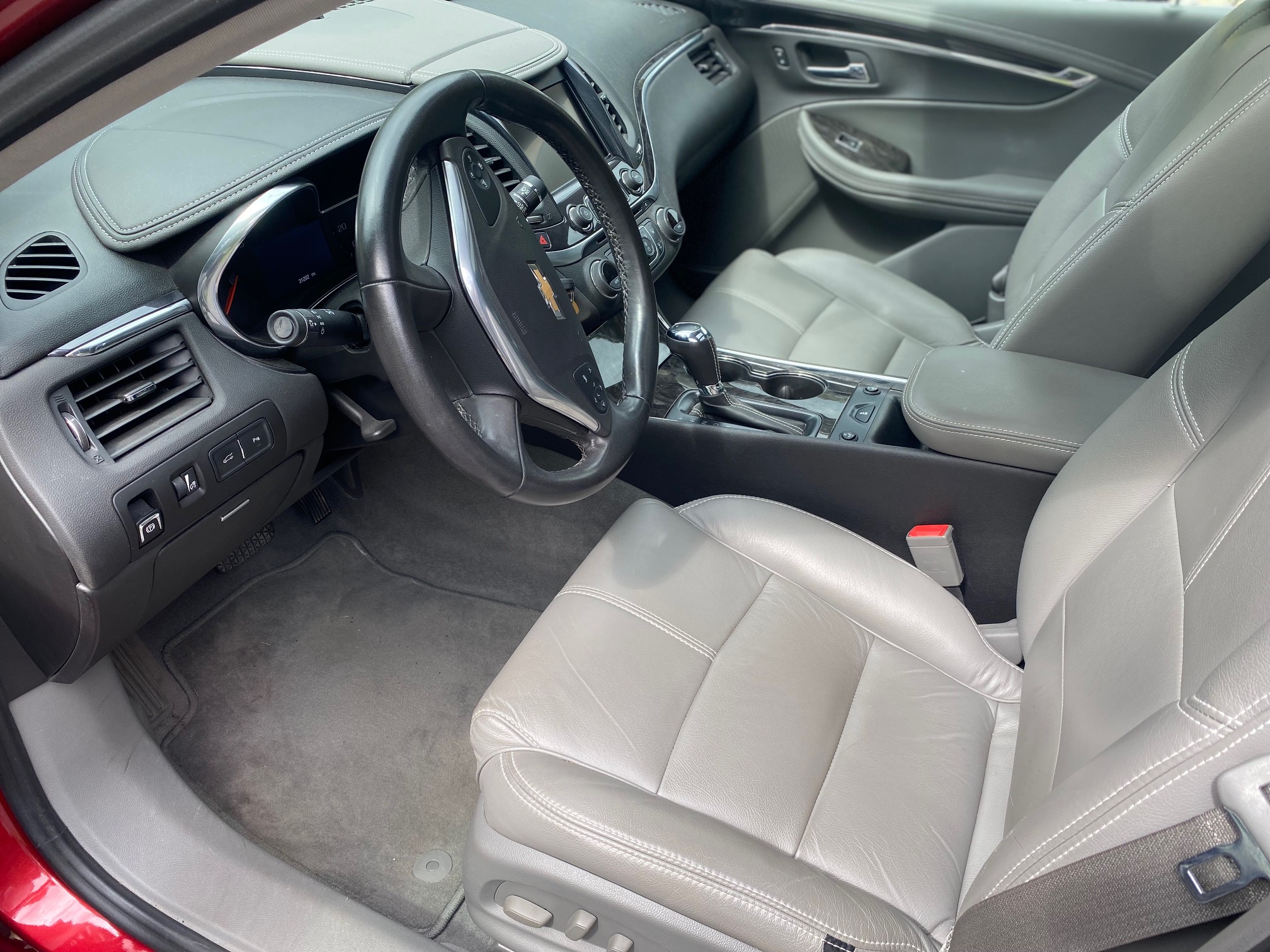 Used 2015 Chevrolet Impala LT w/ Convenience Package FWD image 9