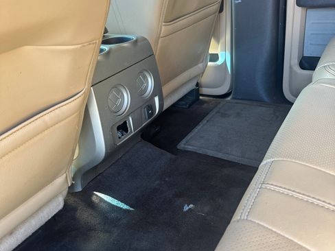 Used 2014 Ford F150 Lariat image 11