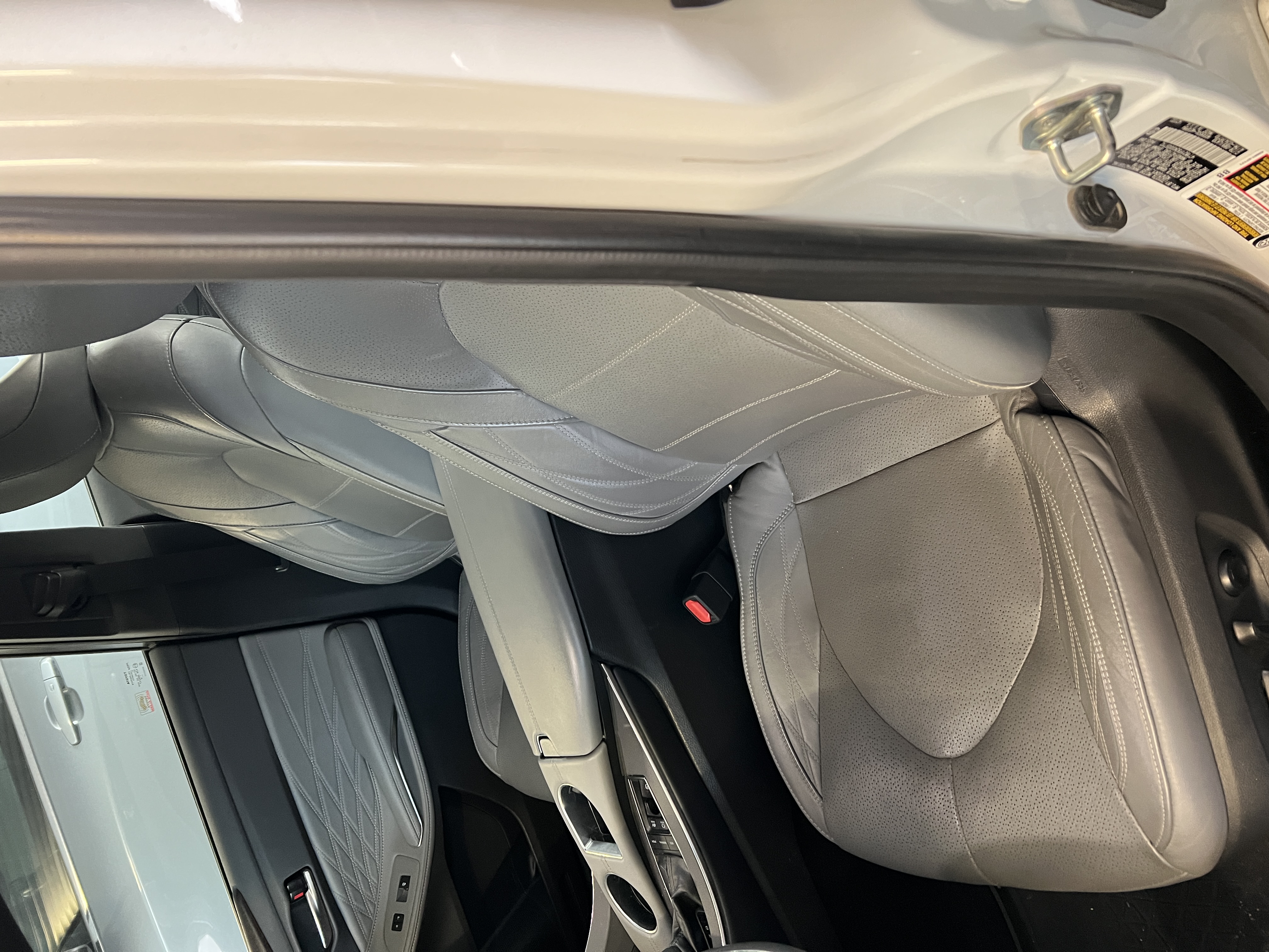Used 2019 Toyota Avalon Limited w/ All Weather Liner Package FWD image 6