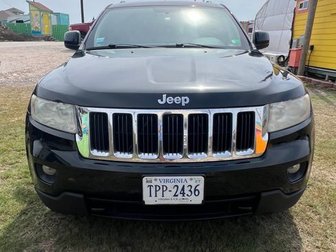 Used 2012 Jeep Grand Cherokee Laredo w/ Laredo E Group image 2