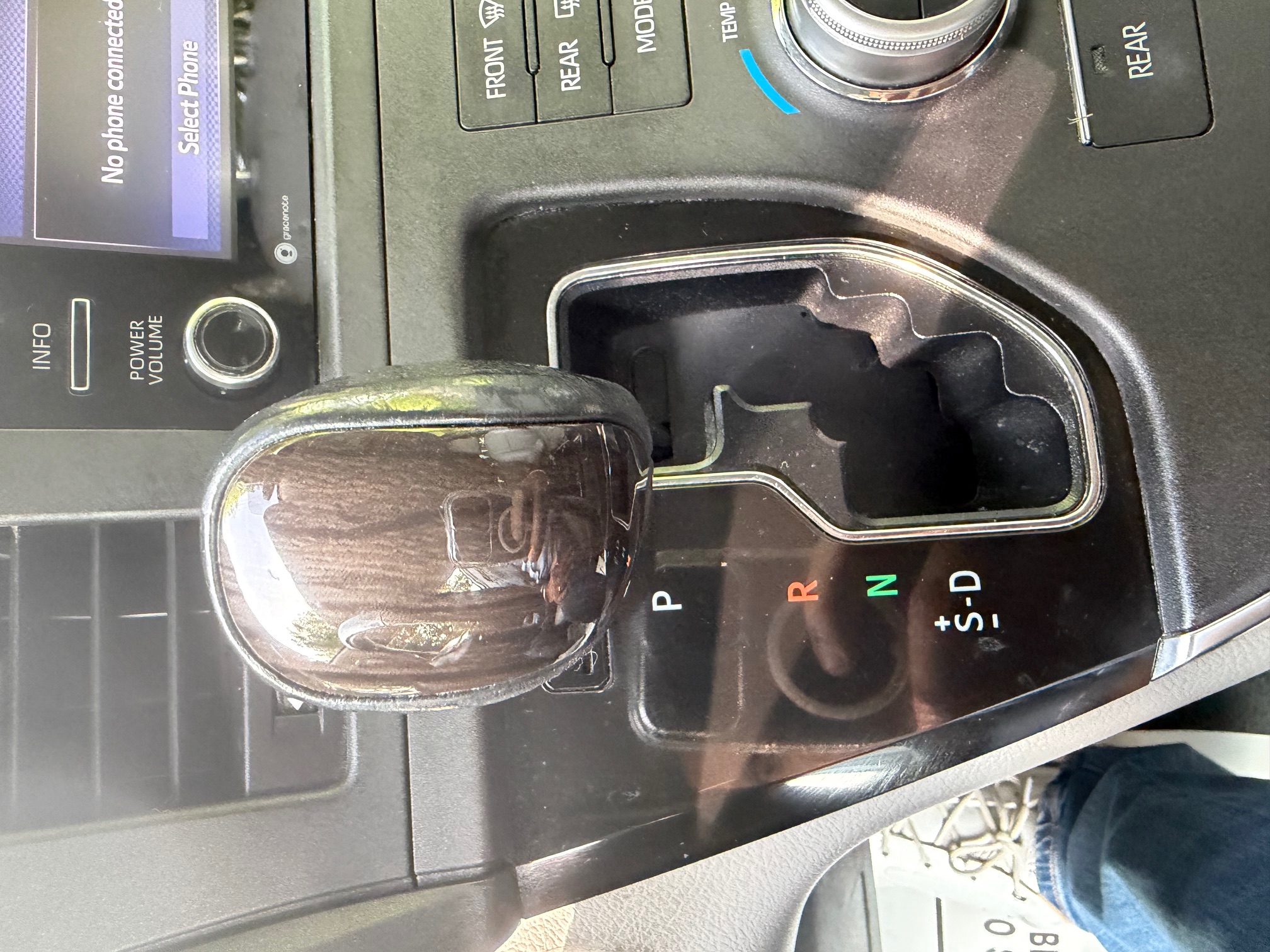 Used 2018 Toyota Sienna XLE FWD image 6