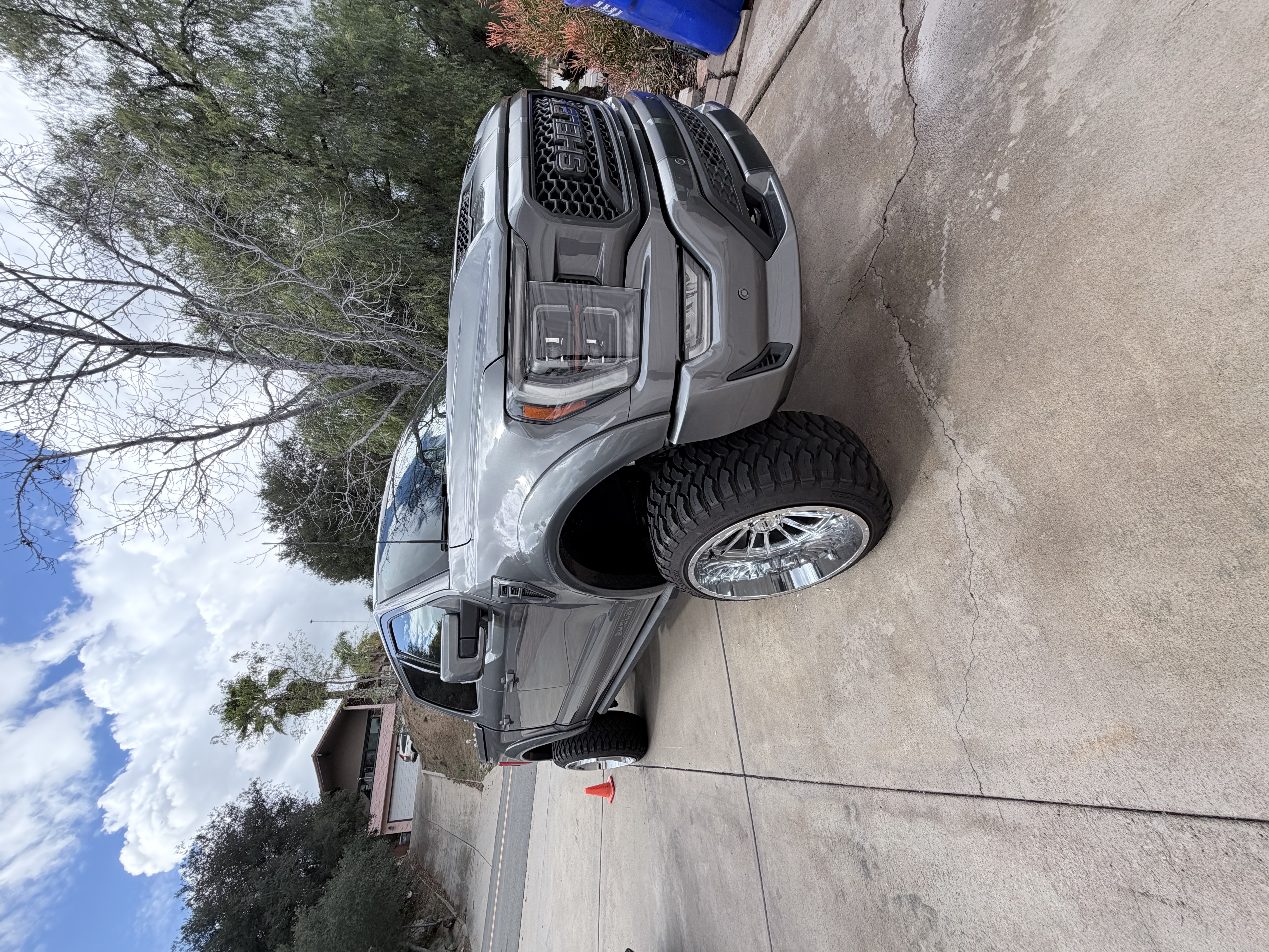 Used 2023 Ford F150 Lariat w/ Equipment Group 502A High AWD/4WD image 8