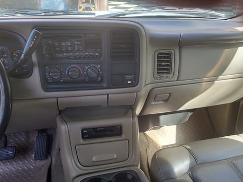 Used 2002 Chevrolet Silverado 2500 LT w/ Off-Road Skid Plate Pkg image 6