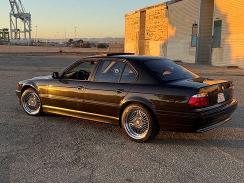 Used 2000 BMW 740i RWD image 4