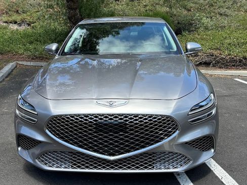Used 2022 Genesis G70 2.0T RWD image 1