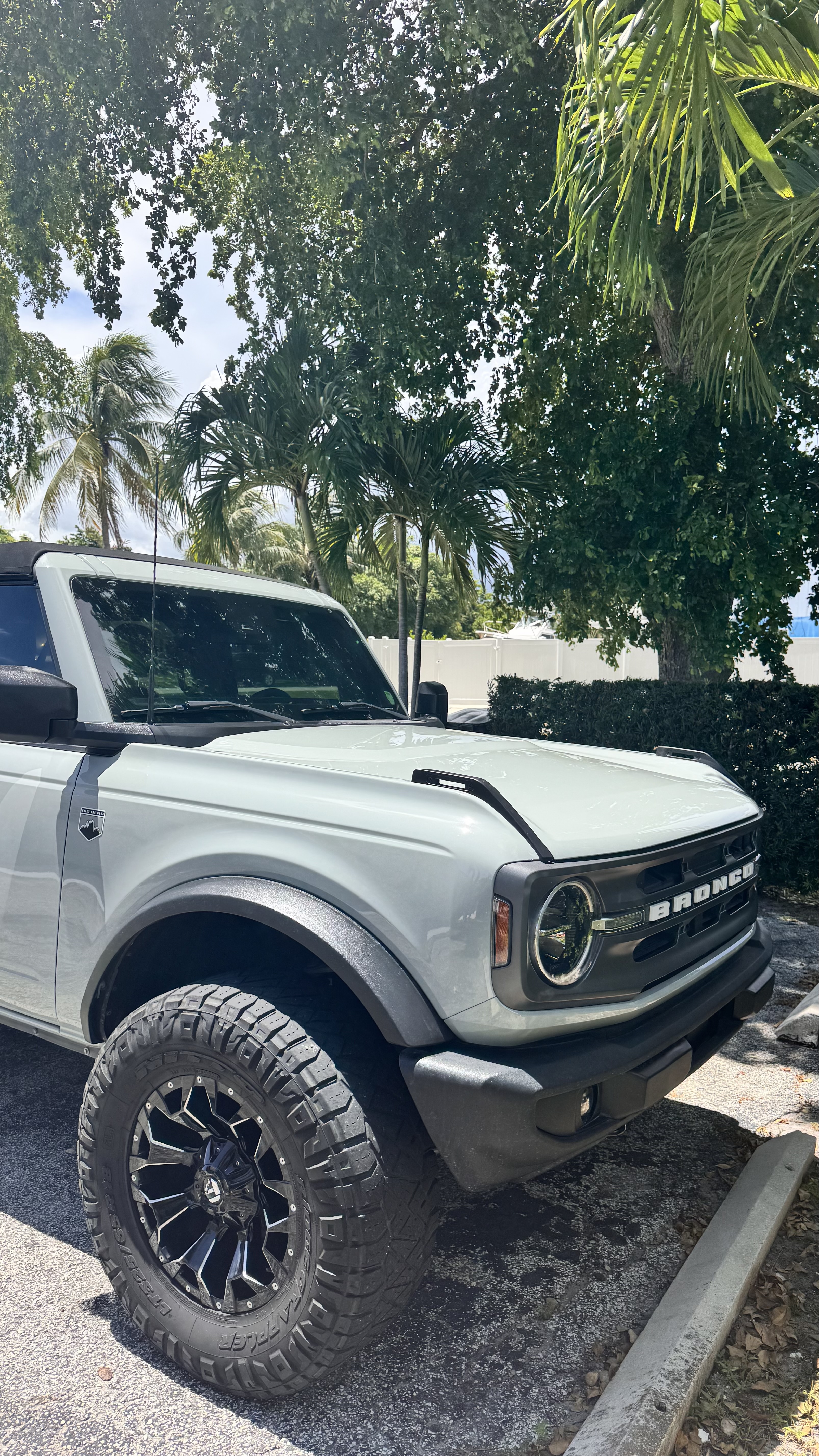 Used 2021 Ford Bronco 4-Door AWD/4WD image 2